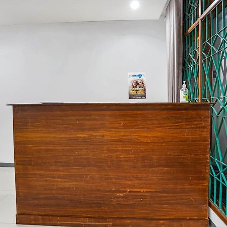 Oyo 90891 Parang Kusumo Residence Krembangan 외부 사진
