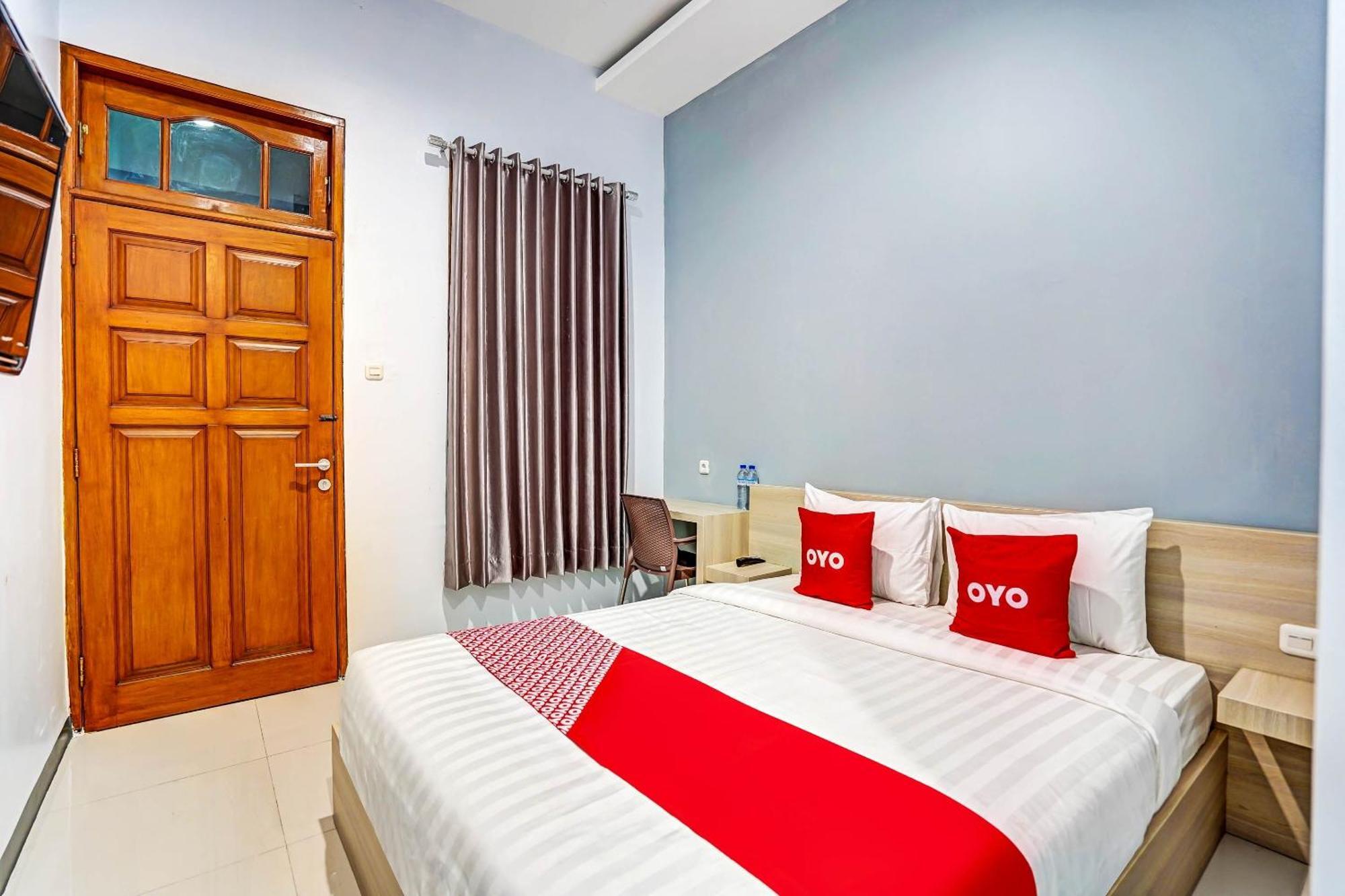 Oyo 90891 Parang Kusumo Residence Krembangan 외부 사진